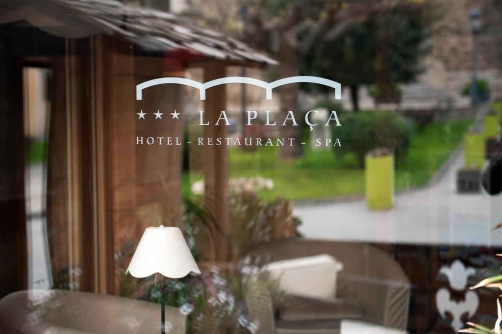 غارغيييّا Hotel La Placa المظهر الخارجي الصورة